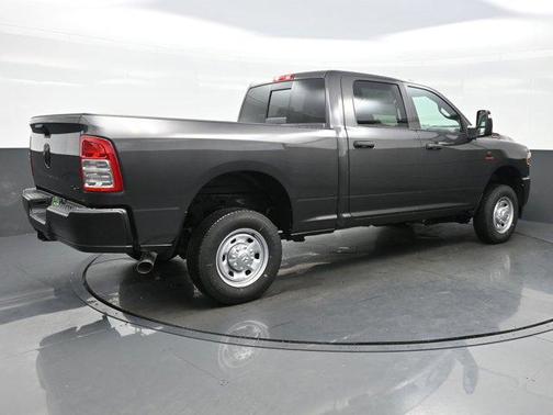 2024 RAM 2500 Tradesman Crew Cab 4x4 6'4' Box