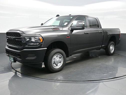 2024 RAM 2500 Tradesman Crew Cab 4x4 6'4' Box
