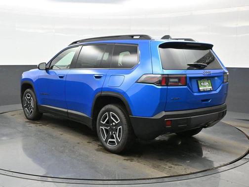 2026 Jeep Cherokee Laredo 4x4