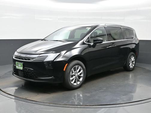 Diamond Black Crystal Pearlcoat 2027 Chrysler Pacifica L