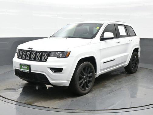 Bright White Clearcoat 2021 Jeep Grand Cherokee Laredo