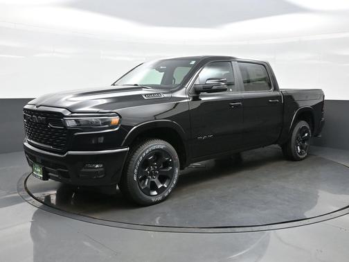 Diamond Black Crystal Pearlcoat 2026 RAM 1500 Big Horn/Lone Star