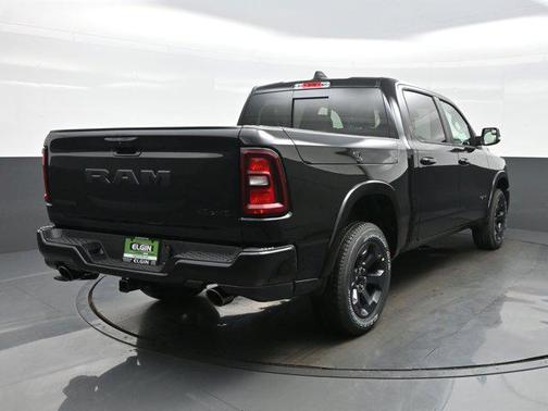 Diamond Black Crystal Pearlcoat 2026 RAM 1500 Big Horn/Lone Star