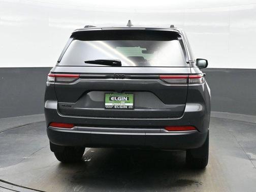 Baltic Gray Metallic Clearcoat 2026 Jeep Grand Cherokee Altitude