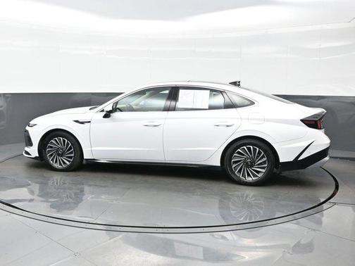 2024 Hyundai SONATA Hybrid Limited