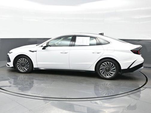 2024 Hyundai SONATA Hybrid Limited