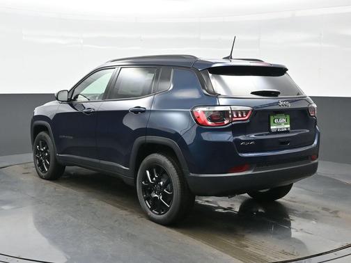 Fathom Blue Pearl Coat 2026 Jeep Compass Latitude