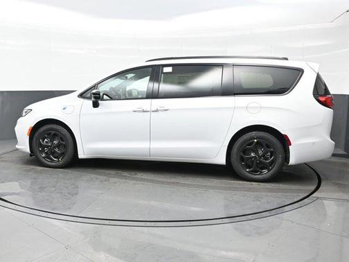 2025 Chrysler Pacifica Hybrid Premium S Appearance Pkg