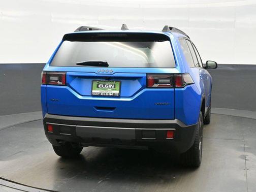 Hydro Blue Pearlcoat 2026 Jeep Cherokee Laredo 4x4
