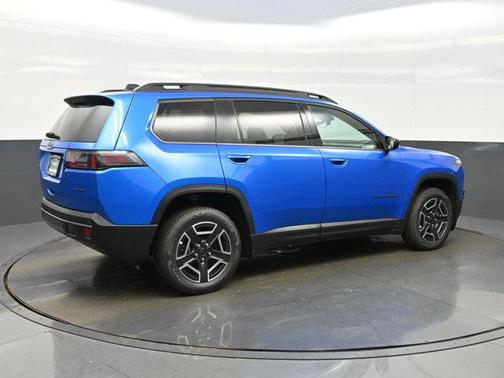 Hydro Blue Pearlcoat 2026 Jeep Cherokee Laredo 4x4