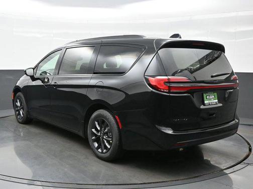 2025 Chrysler Pacifica L