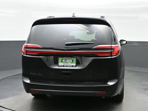 2025 Chrysler Pacifica L