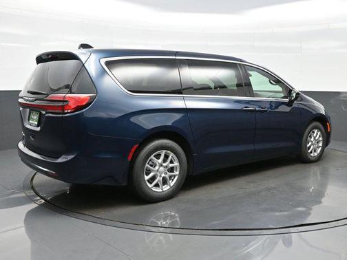 2025 Chrysler Pacifica L