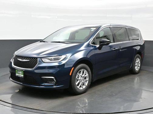 2025 Chrysler Pacifica L
