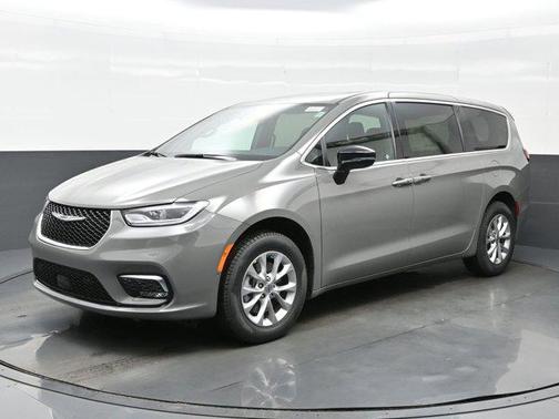 2025 Chrysler Pacifica L