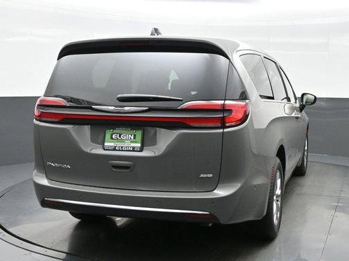 2025 Chrysler Pacifica L