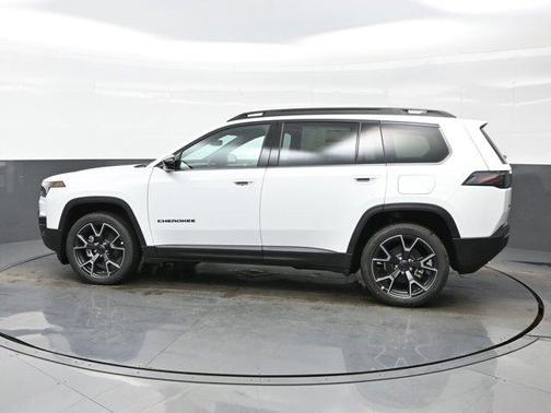 Bright White Clearcoat 2026 Jeep Cherokee Overland