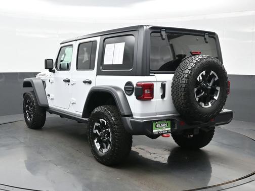 Bright White Clearcoat 2025 Jeep Wrangler Rubicon