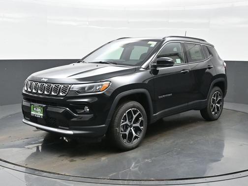 Diamond Black Crystal Pearlcoat 2026 Jeep Compass Limited