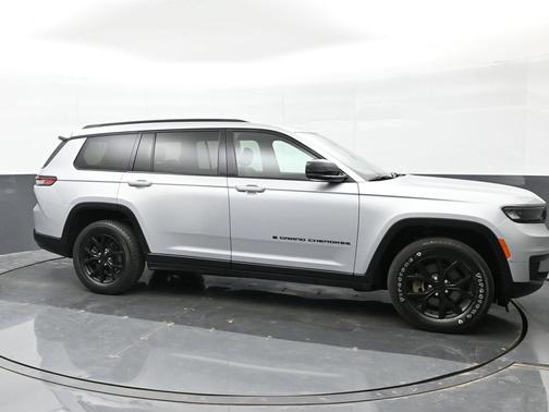 Silver Zynith 2024 Jeep Grand Cherokee L Altitude