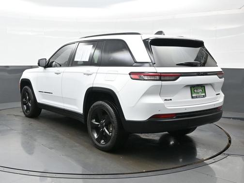 Bright White Clearcoat 2023 Jeep Grand Cherokee Limited
