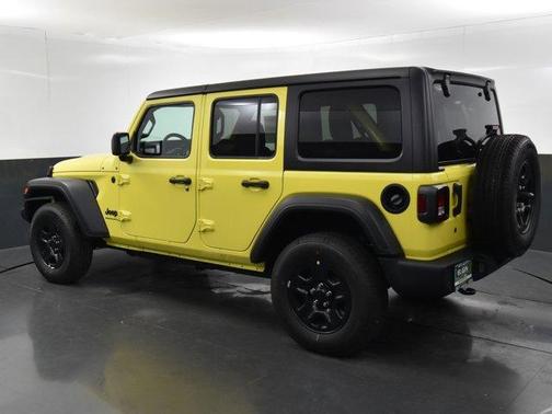 Photo 3 of 14 of 2023 Jeep Wrangler Sport
