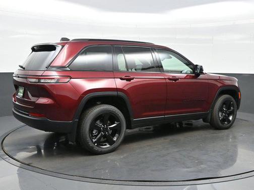 2025 Jeep Grand Cherokee Altitude