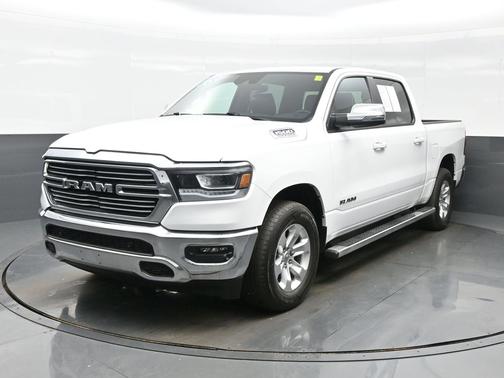 Bright White Clearcoat 2023 RAM 1500 Laramie