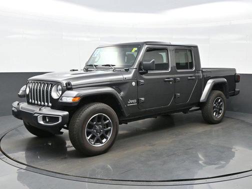2023 Jeep Gladiator Overland