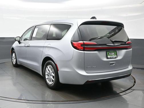 Silver Mist Clearcoat 2023 Chrysler Pacifica Touring L