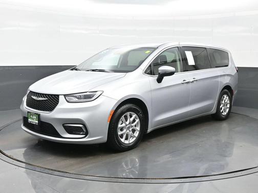 Silver Mist Clearcoat 2023 Chrysler Pacifica Touring L
