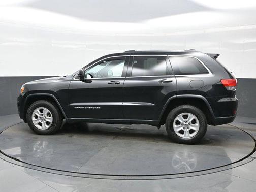 Brilliant Black Crystal Pearlcoat 2015 Jeep Grand Cherokee Laredo