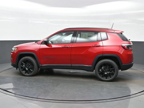 Red Hot Pearlcoat 2026 Jeep Compass Latitude