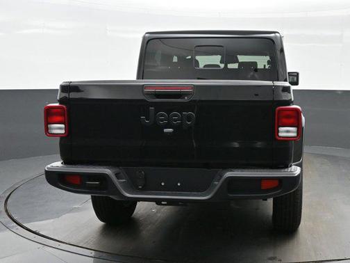 Black Clearcoat 2026 Jeep Gladiator Sport S