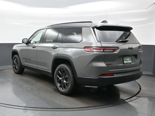 Sting-Gray Clearcoat 2027 Jeep Grand Cherokee L Laredo