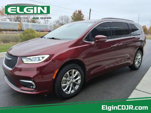 Velvet Red Pearlcoat 2022 Chrysler Pacifica Touring L