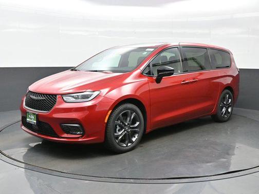 2026 Chrysler Pacifica L