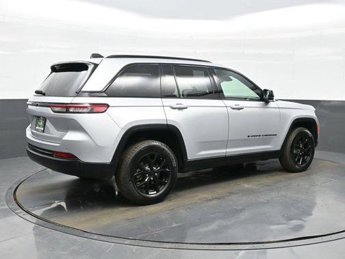 2024 Jeep Grand Cherokee Altitude