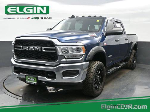 2022 RAM 2500 Tradesman Crew Cab 4x4 6'4' Box