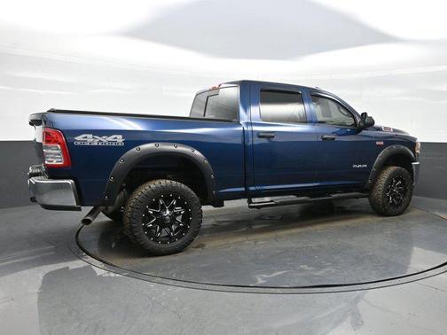 2022 RAM 2500 Tradesman Crew Cab 4x4 6'4' Box