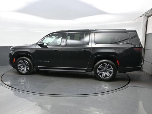 Diamond Black Crystal Pearlcoat 2024 Jeep Wagoneer L Series II 4x4