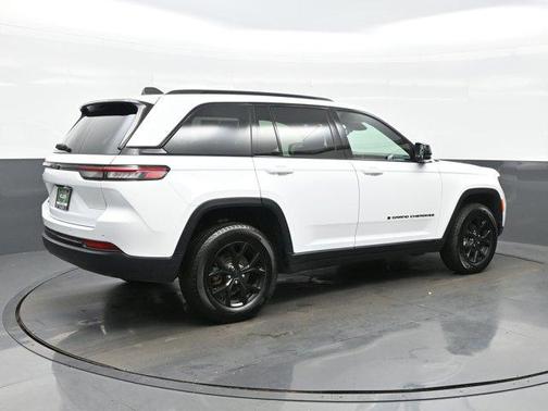 2024 Jeep Grand Cherokee Altitude