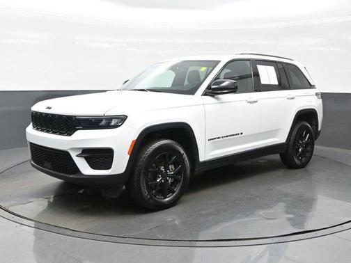 2024 Jeep Grand Cherokee Altitude