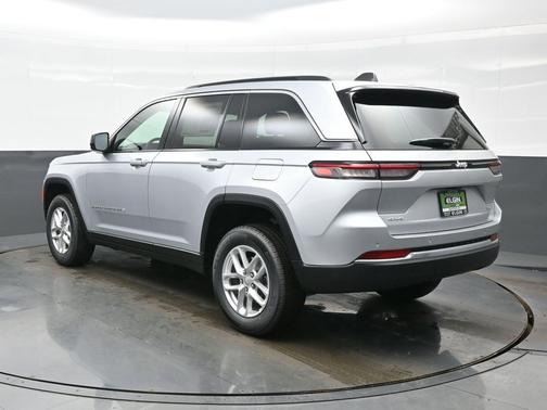 Silver Zynith 2026 Jeep Grand Cherokee Laredo