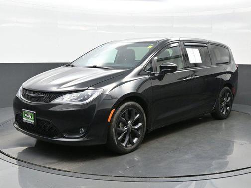 2020 Chrysler Pacifica Touring