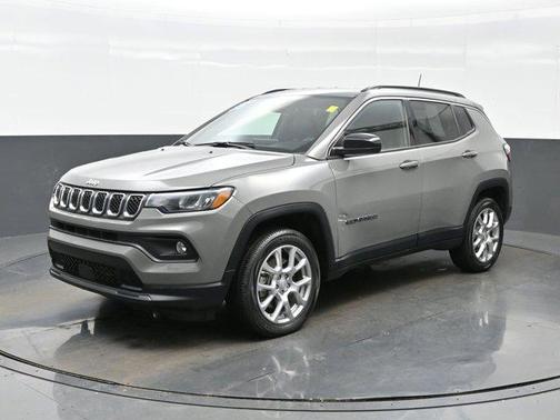 2023 Jeep Compass Latitude Lux