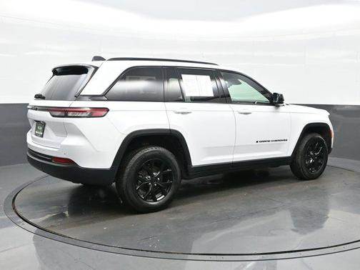 2024 Jeep Grand Cherokee Altitude