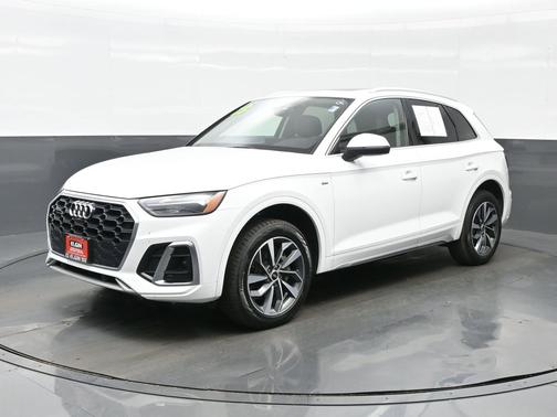 White 2023 Audi Q5 45 S line Premium Plus