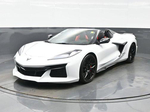 Arctic White 2025 Chevrolet Corvette Z06