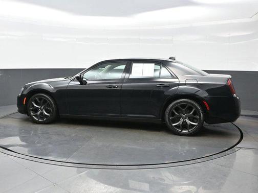 2020 Chrysler 300 Touring